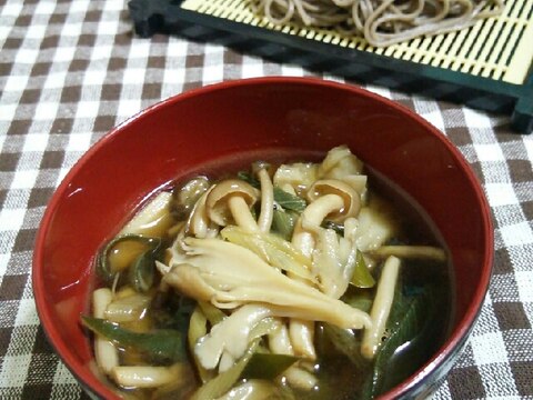 蕎麦やうどんに☆ネギとキノコの簡単つけ汁